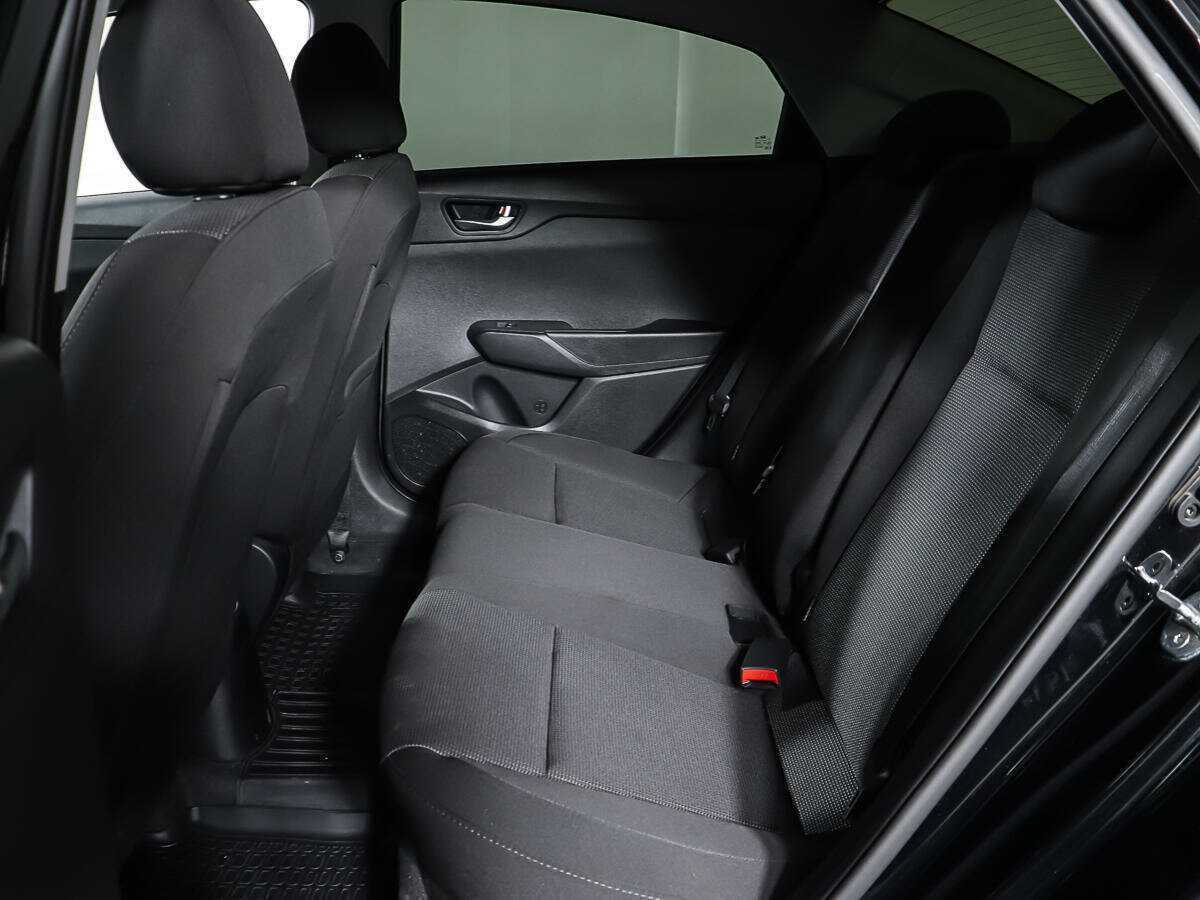 Hyundai Solaris с пробегом — 2020 год. Фото: #9