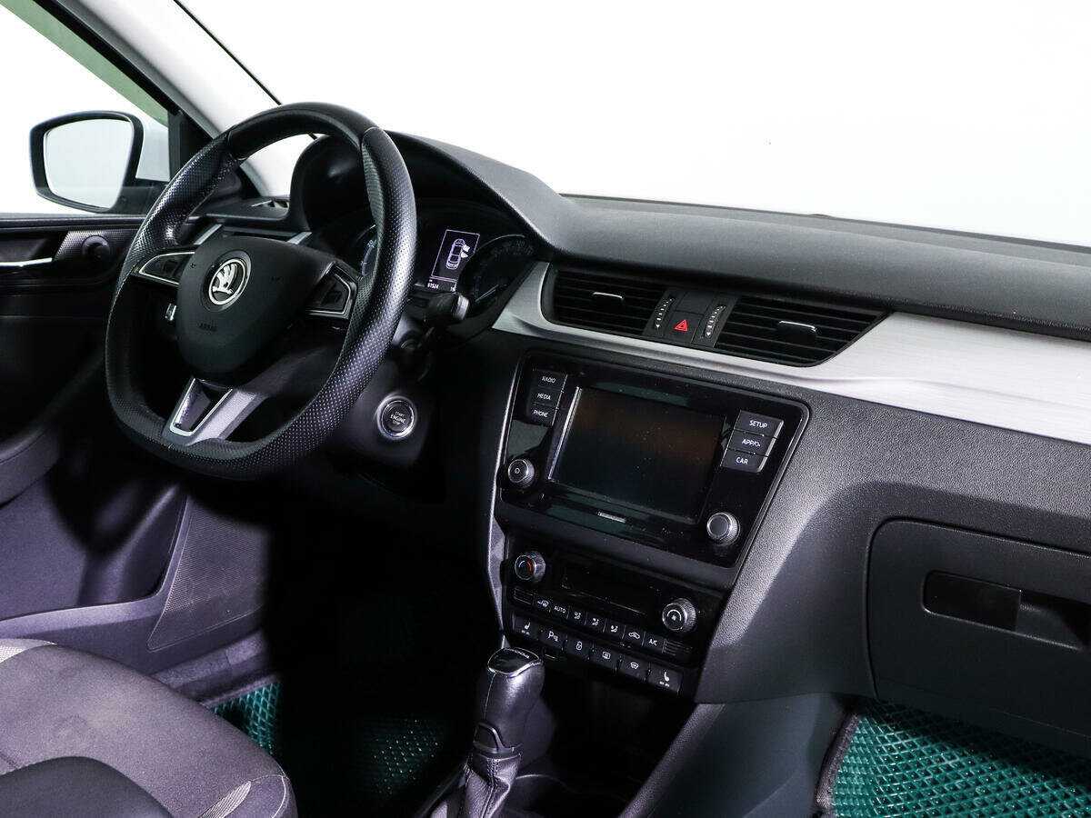 Skoda Rapid с пробегом — 2019 год. Фото: #8