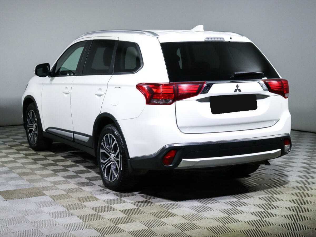 Mitsubishi Outlander с пробегом — 2018 год. Фото: #5