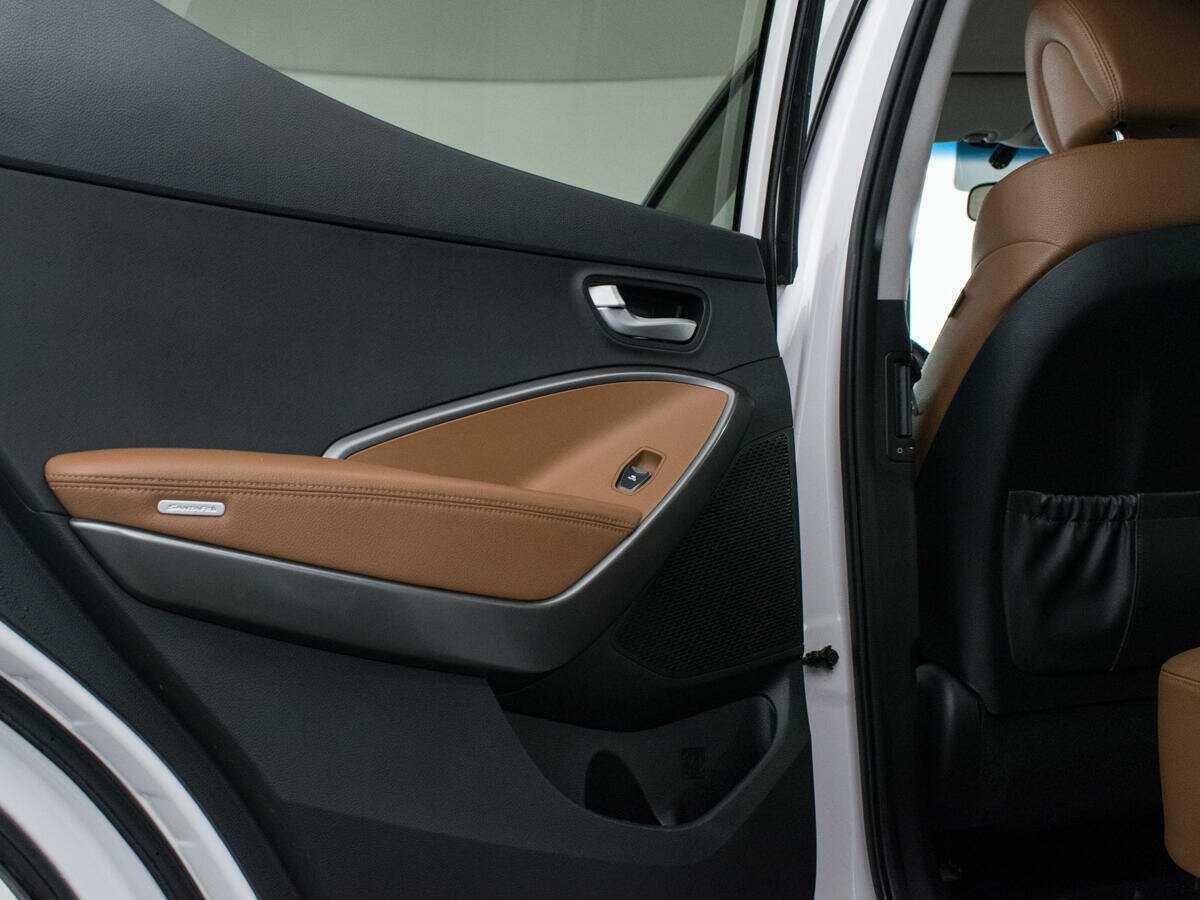 Hyundai Santa Fe с пробегом — 2017 год. Фото: #14