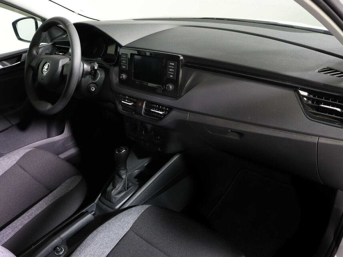 Skoda Rapid с пробегом — 2021 год. Фото: #9