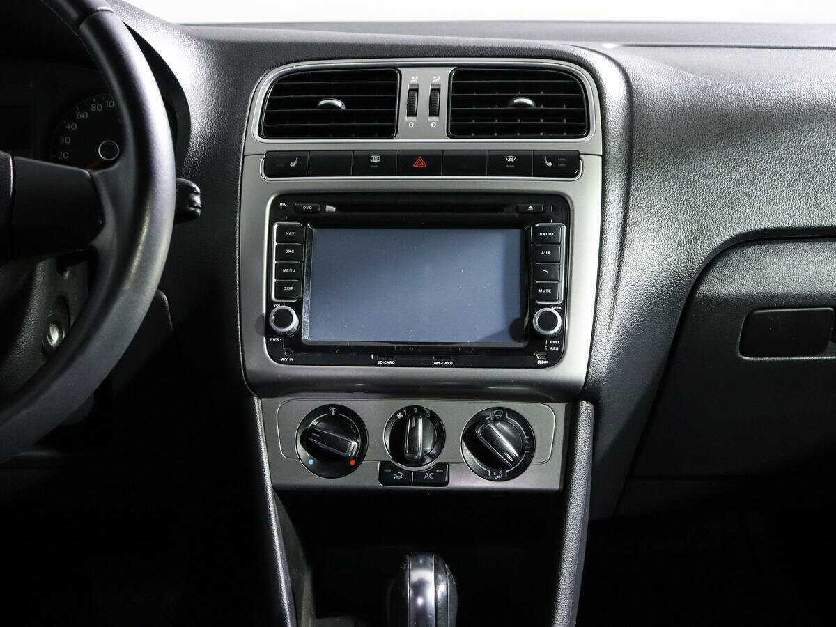 Volkswagen Polo с пробегом — 2013 год. Фото: #12