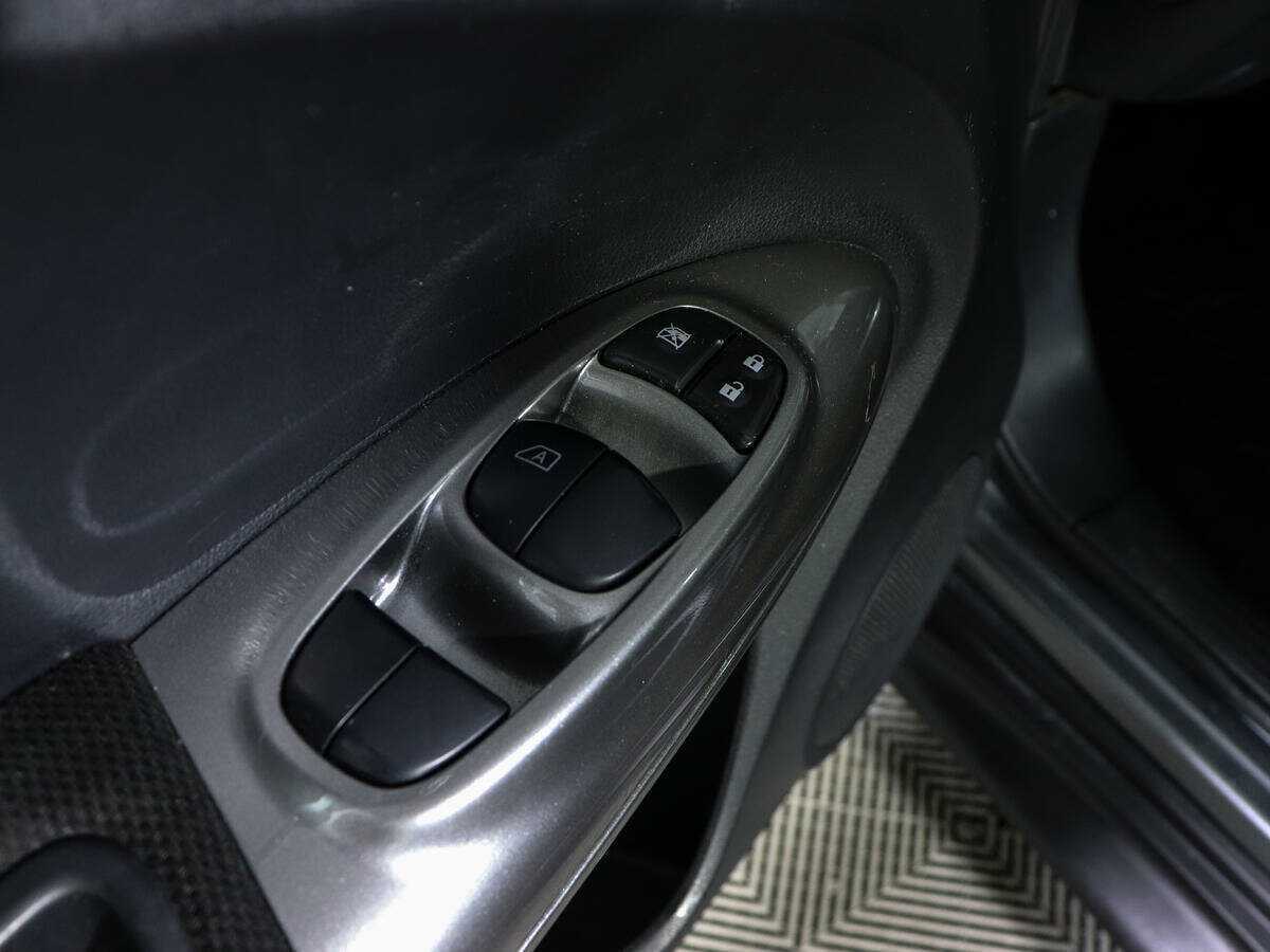 Nissan Juke с пробегом — 2014 год. Фото: #12