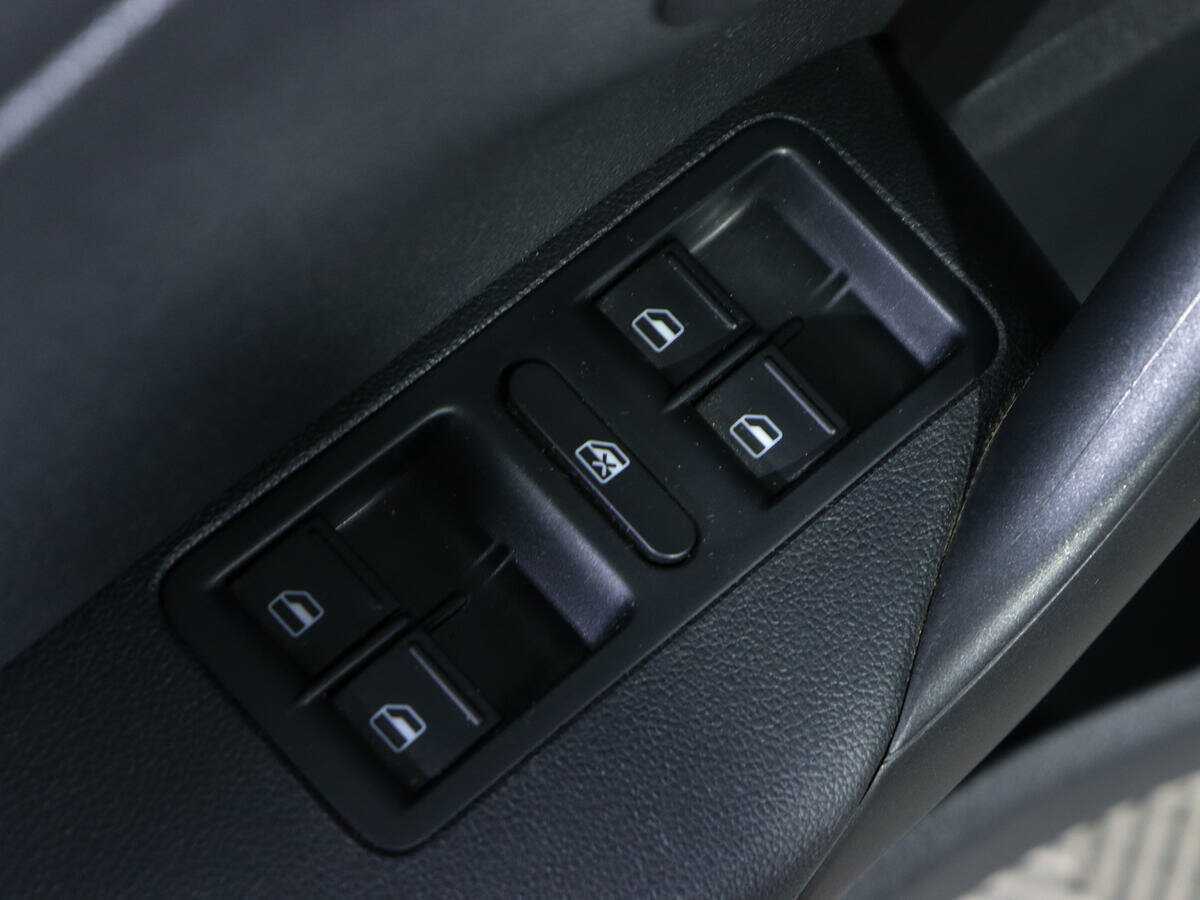 Volkswagen Polo с пробегом — 2019 год. Фото: #15