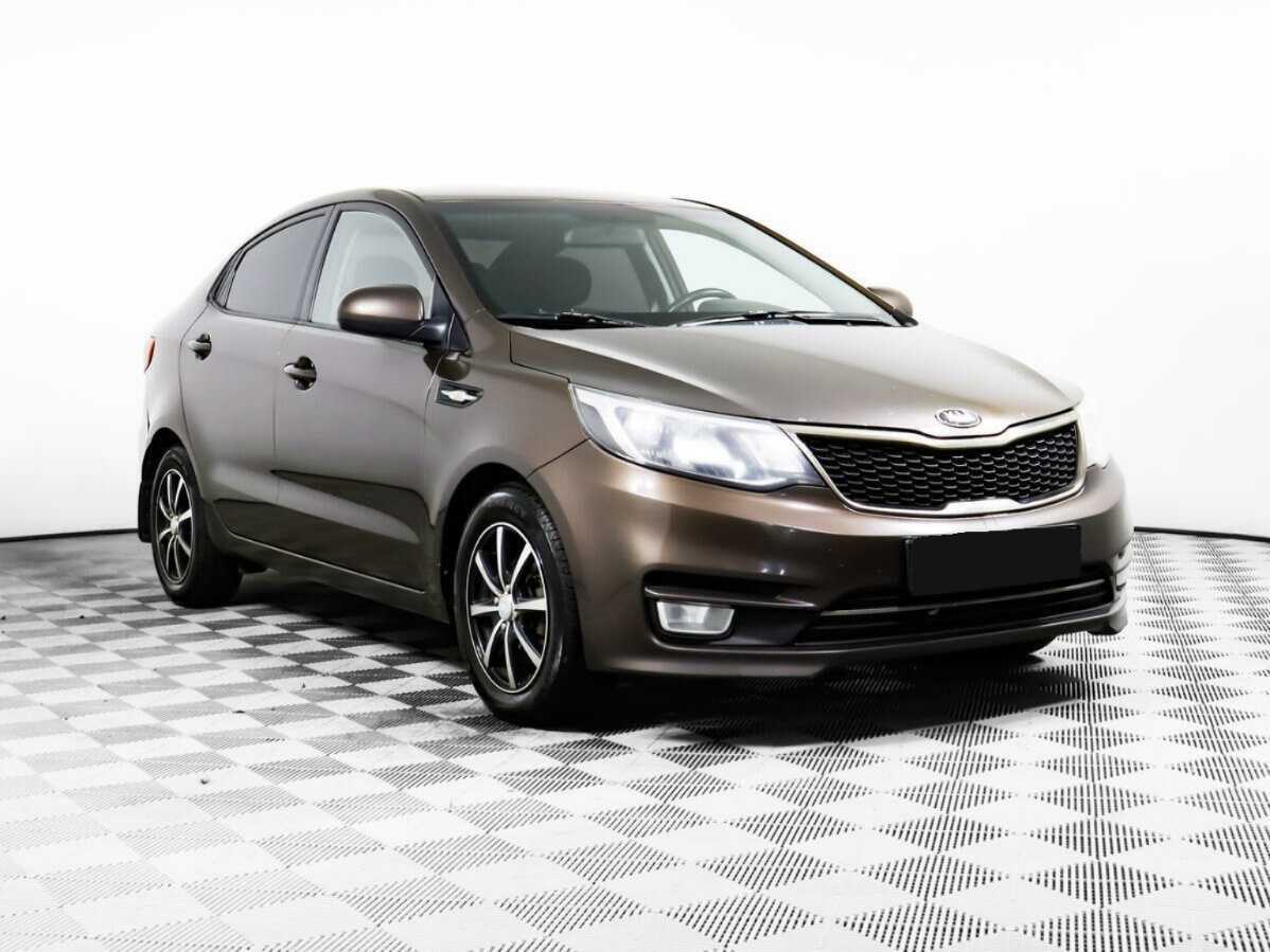 Kia Rio с пробегом — 2015 год. Фото: #2