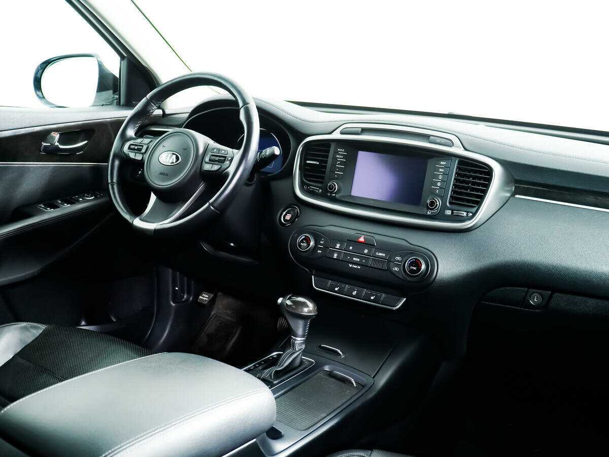 Kia Sorento с пробегом — 2017 год. Фото: #8