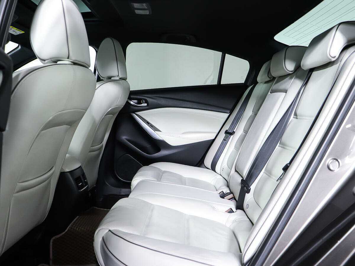 Mazda 6 с пробегом — 2016 год. Фото: #9