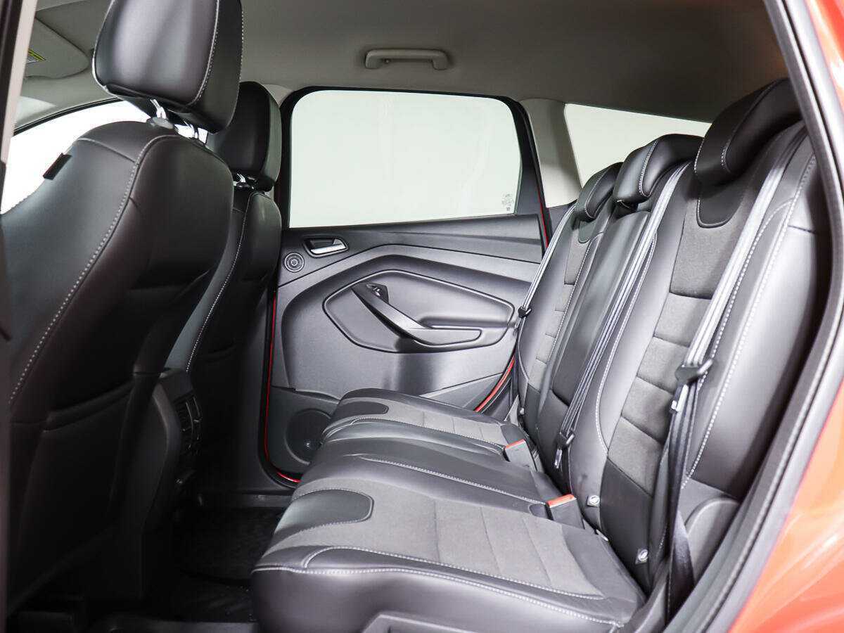 Ford Kuga с пробегом — 2013 год. Фото: #9