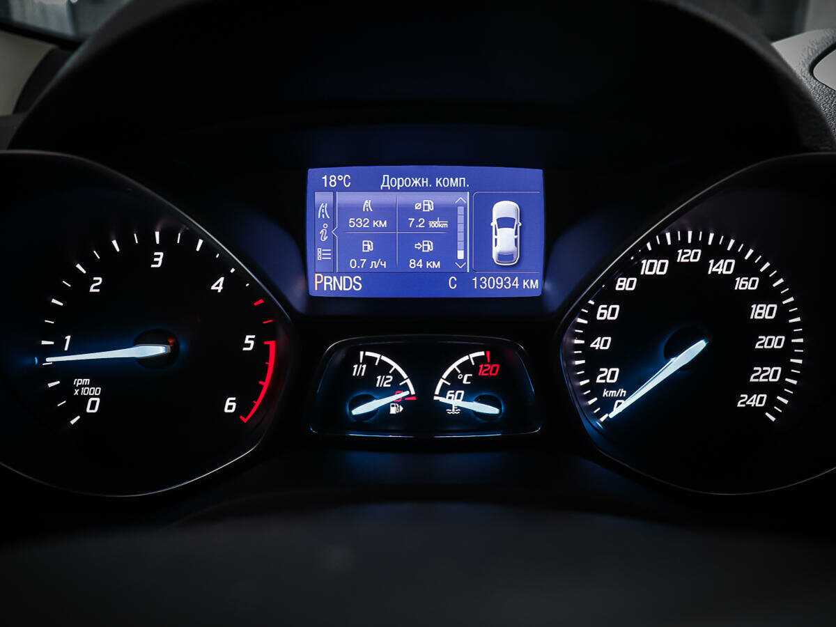 Ford Kuga с пробегом — 2013 год. Фото: #13