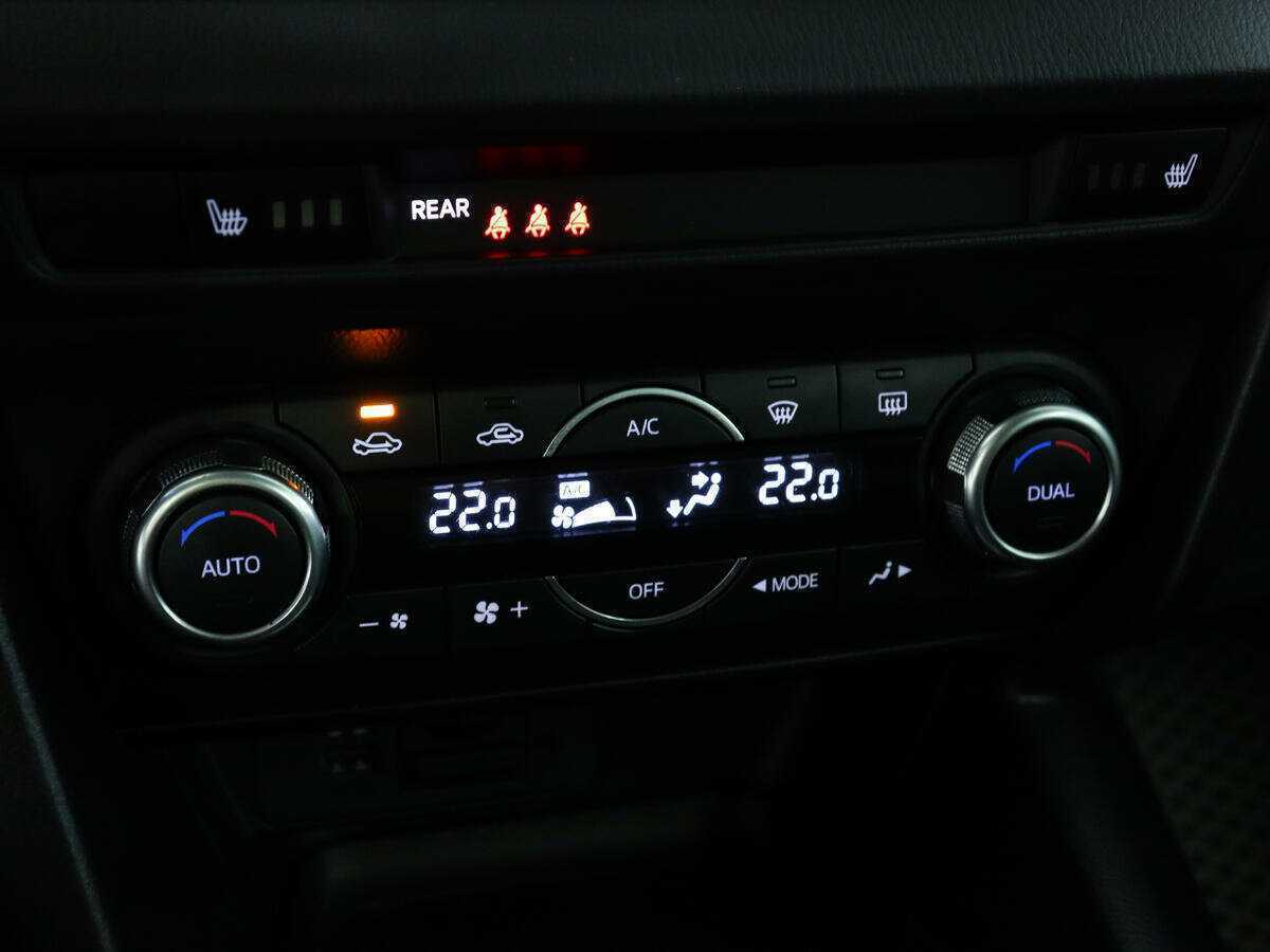 Mazda 3 с пробегом — 2014 год. Фото: #13