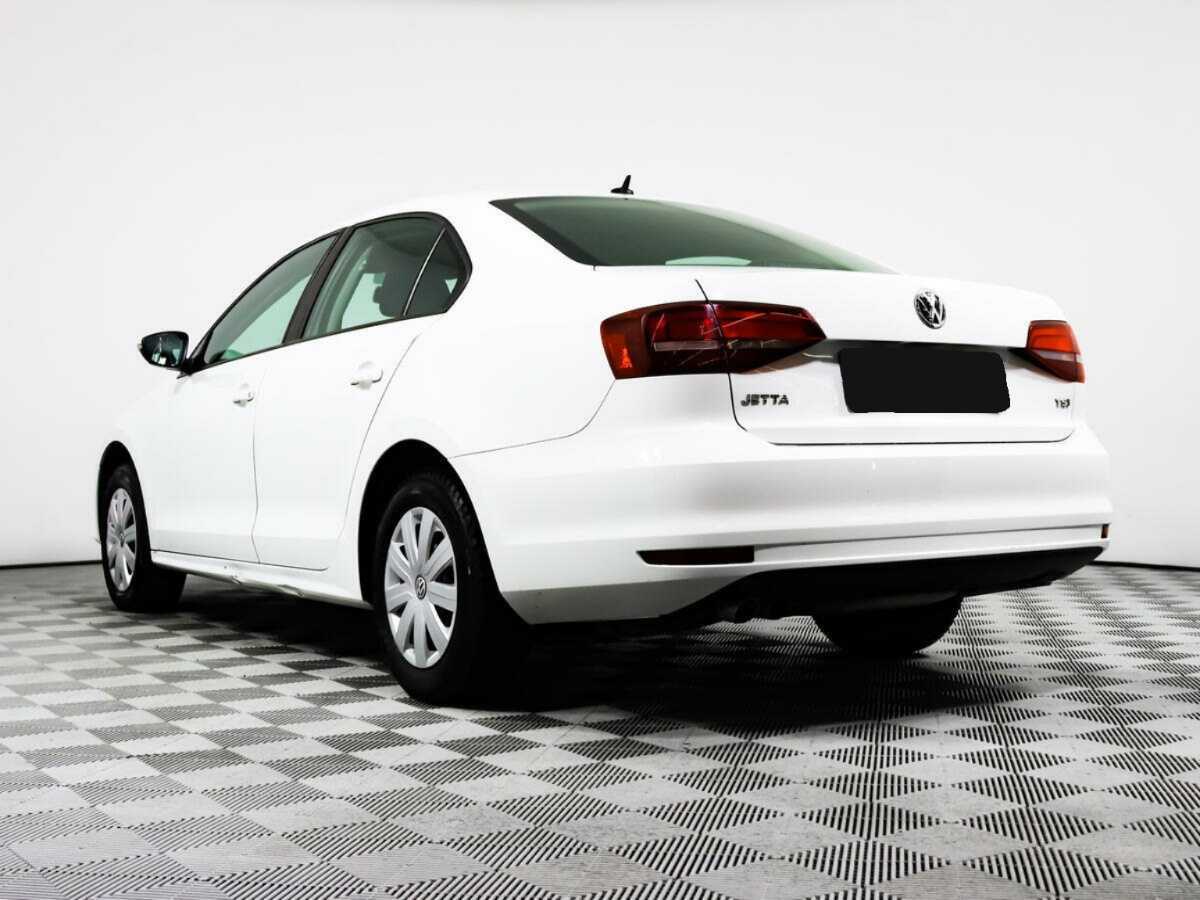 Volkswagen Jetta с пробегом — 2016 год. Фото: #5