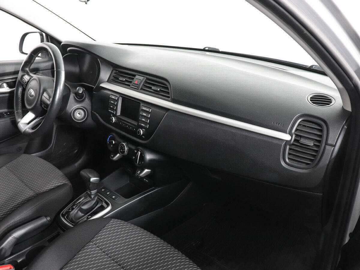 Kia Rio с пробегом — 2020 год. Фото: #9