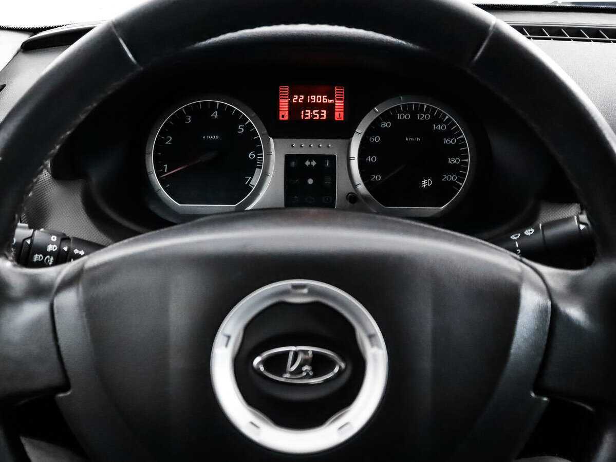 Lada (ВАЗ) Largus с пробегом — 2014 год. Фото: #14