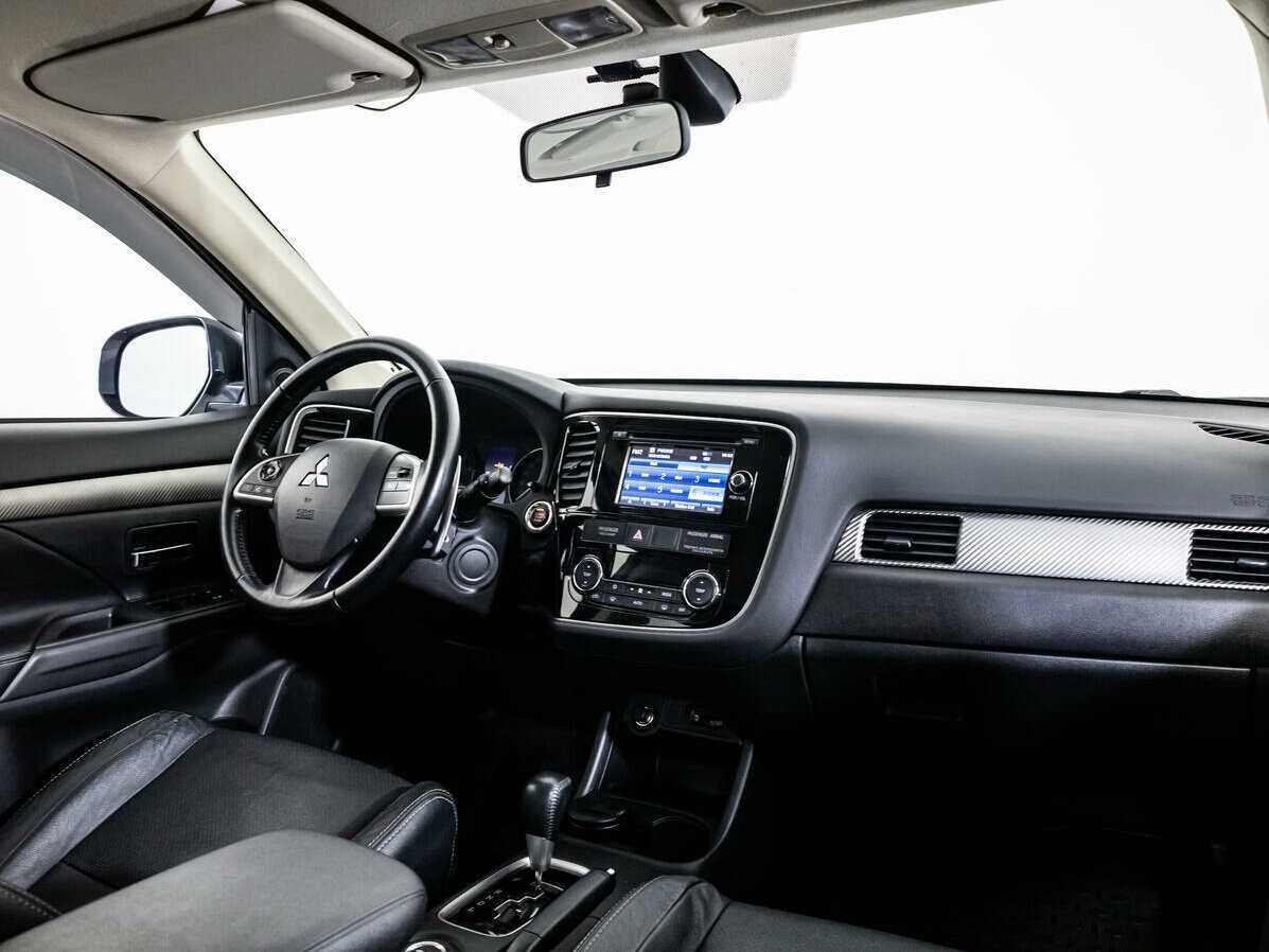 Mitsubishi Outlander с пробегом — 2014 год. Фото: #8