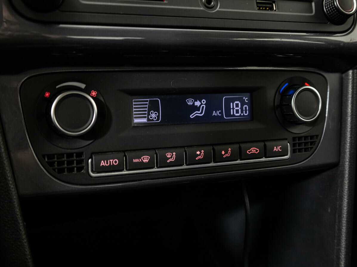 Volkswagen Polo с пробегом — 2018 год. Фото: #14