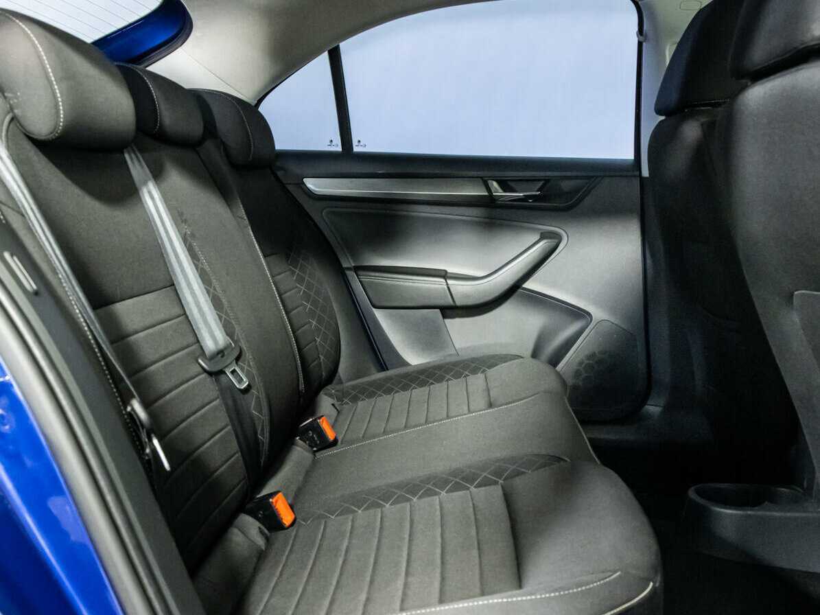 Skoda Rapid с пробегом — 2017 год. Фото: #11