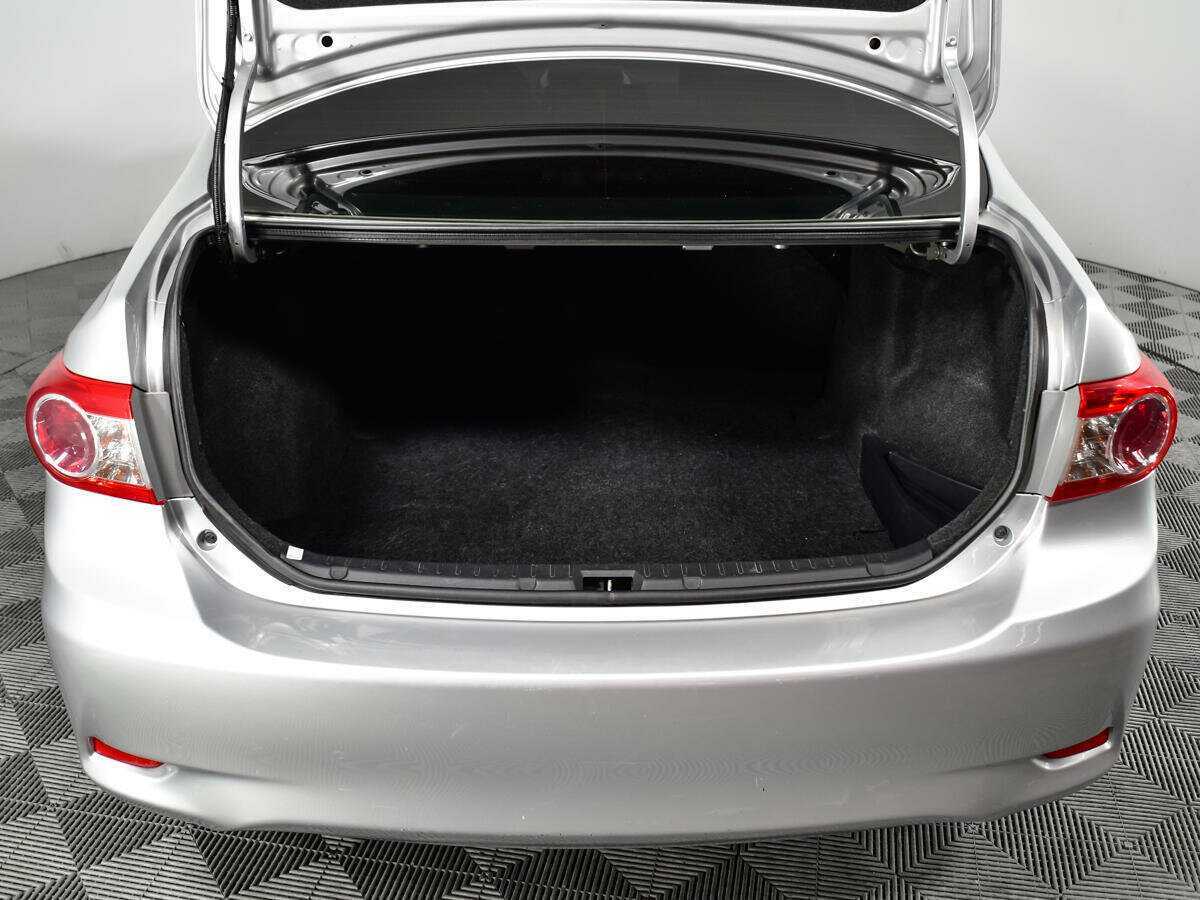 Toyota Corolla с пробегом — 2012 год. Фото: #13