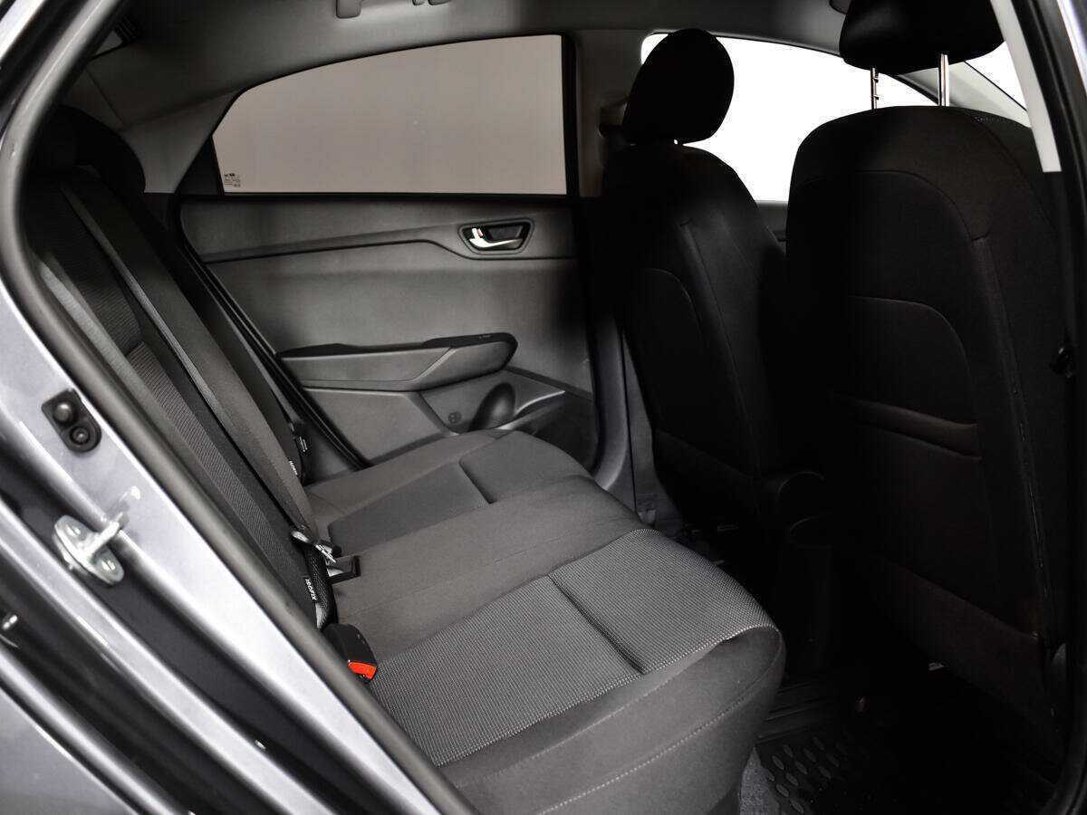 Hyundai Solaris с пробегом — 2021 год. Фото: #9