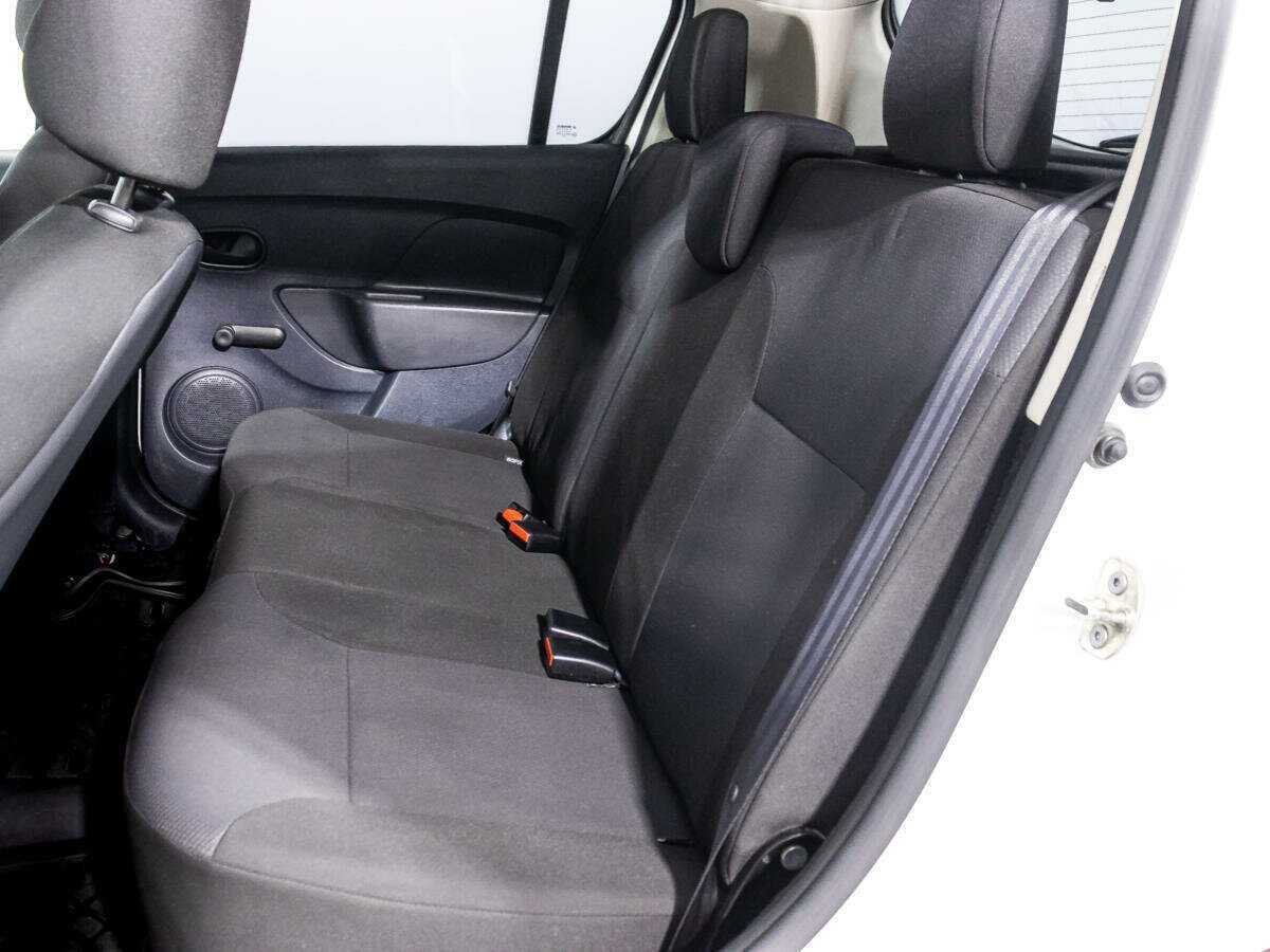 Renault Sandero с пробегом — 2018 год. Фото: #9