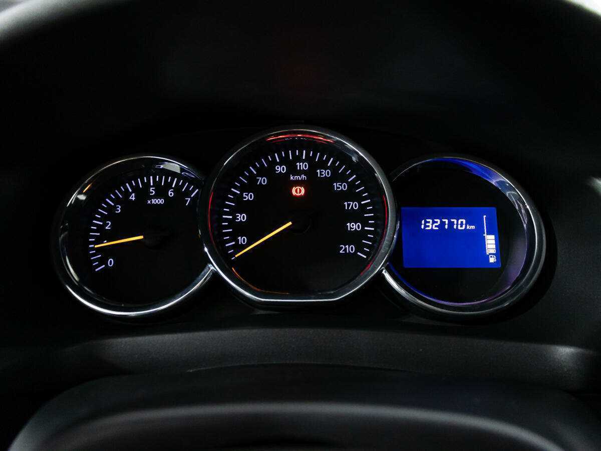 Renault Sandero с пробегом — 2018 год. Фото: #10