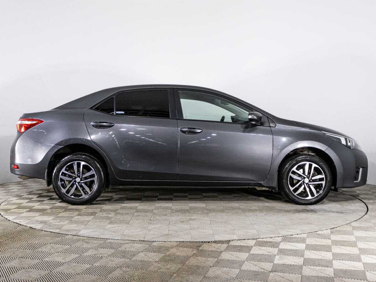 Toyota Corolla с пробегом — 2015 год. Фото: #3
