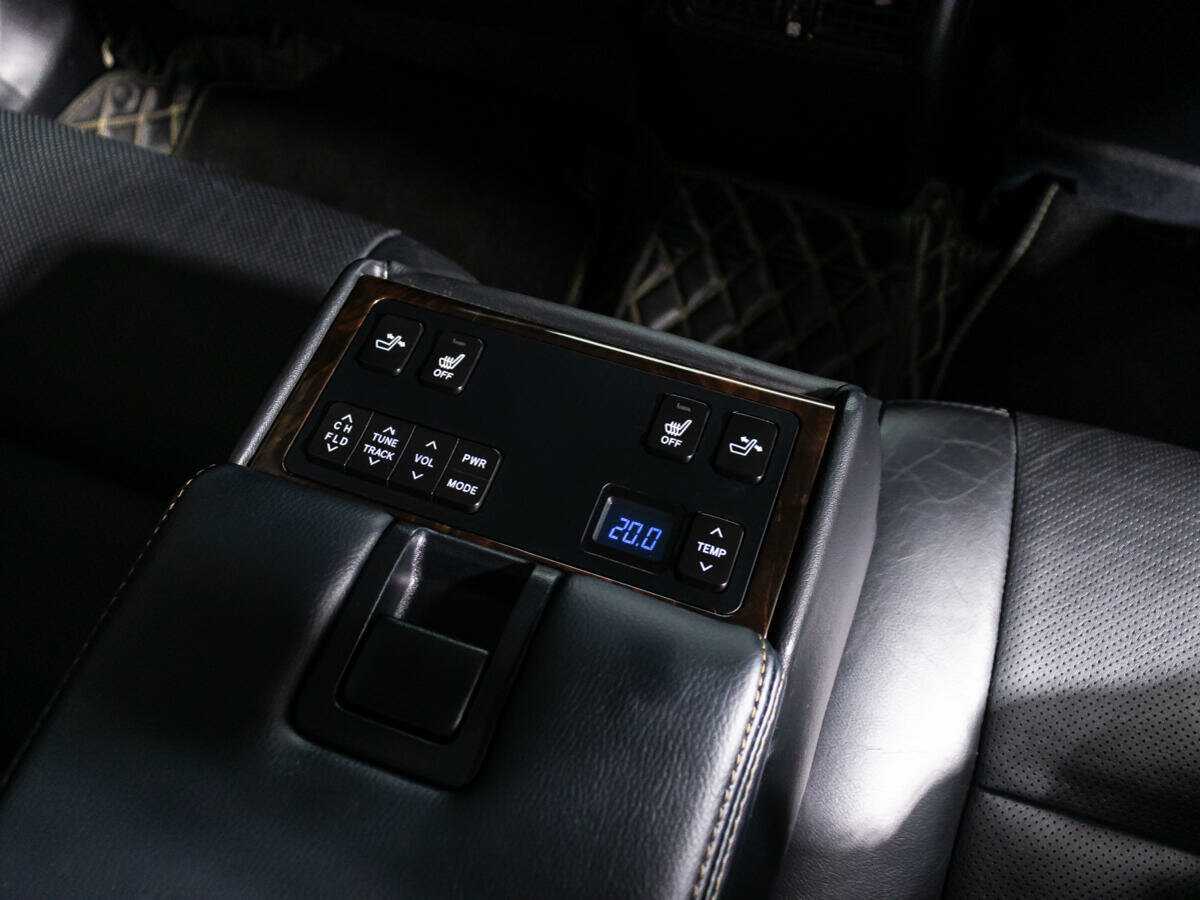 Toyota Camry с пробегом — 2017 год. Фото: #20