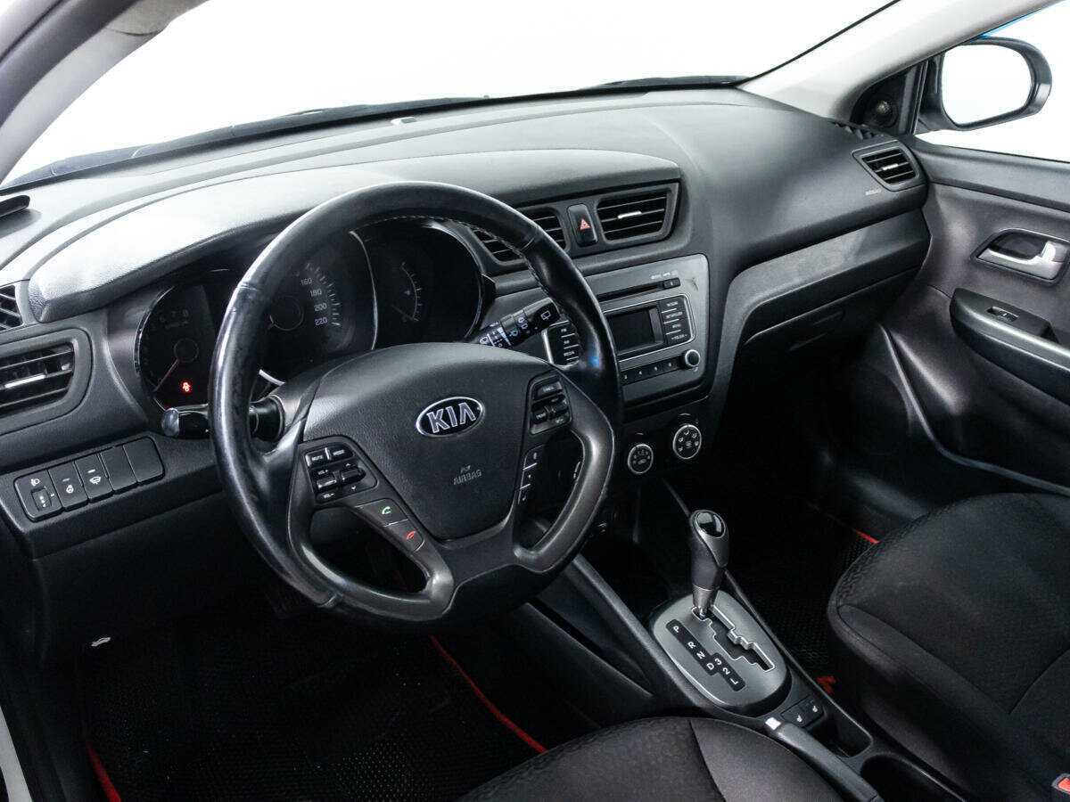 Kia Rio с пробегом — 2016 год. Фото: #10
