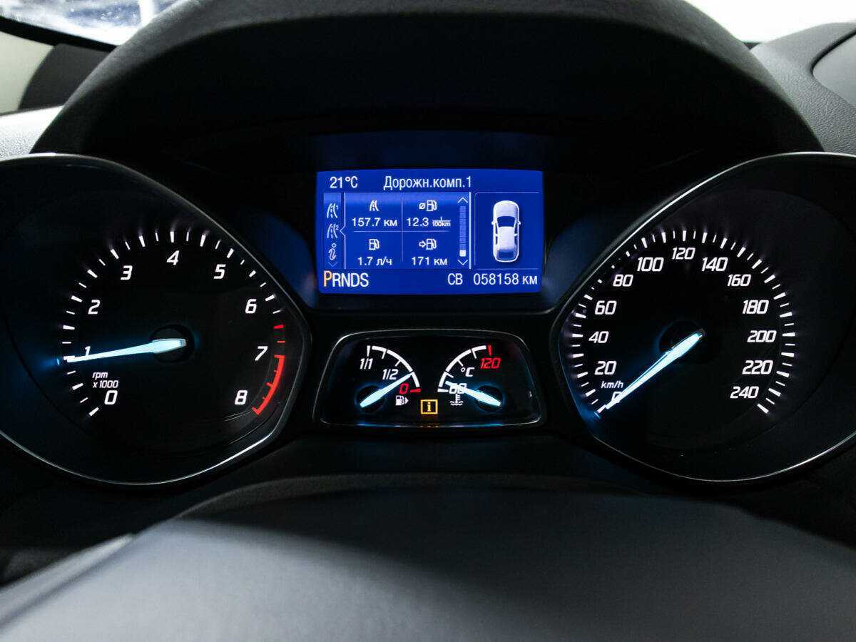 Ford Kuga с пробегом — 2016 год. Фото: #11