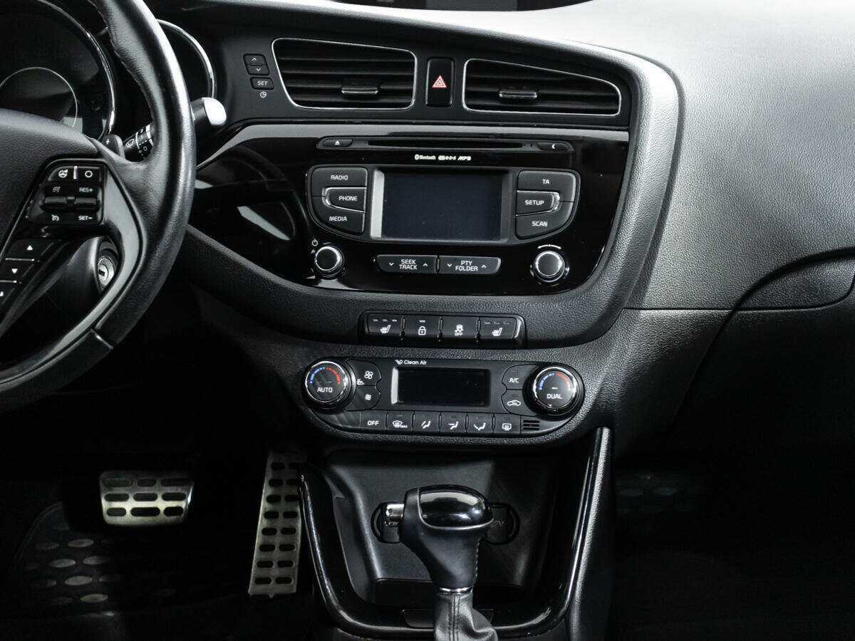 Kia Ceed с пробегом — 2014 год. Фото: #13