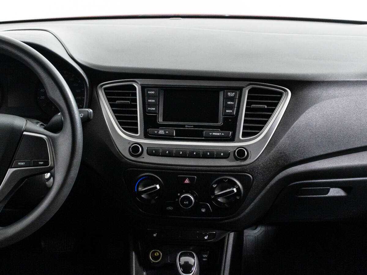 Hyundai Solaris с пробегом — 2021 год. Фото: #13