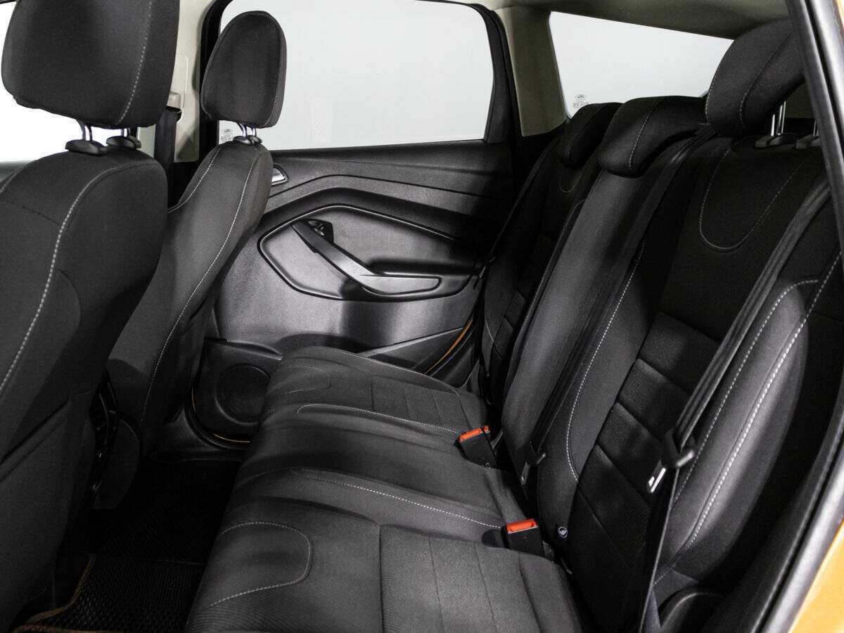 Ford Kuga с пробегом — 2013 год. Фото: #9