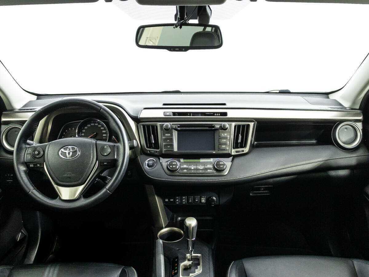 Toyota RAV4 с пробегом — 2013 год. Фото: #12