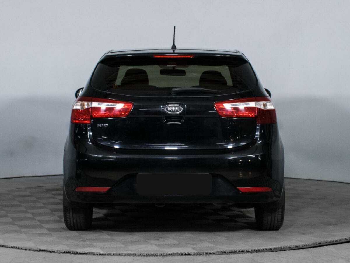 Kia Rio с пробегом — 2012 год. Фото: #5