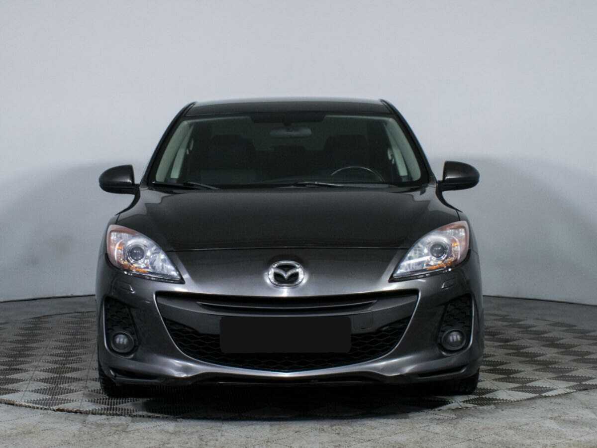 Mazda 3 с пробегом — 2012 год. Фото: #1