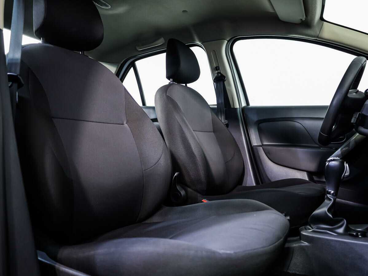 Renault Logan с пробегом — 2019 год. Фото: #9