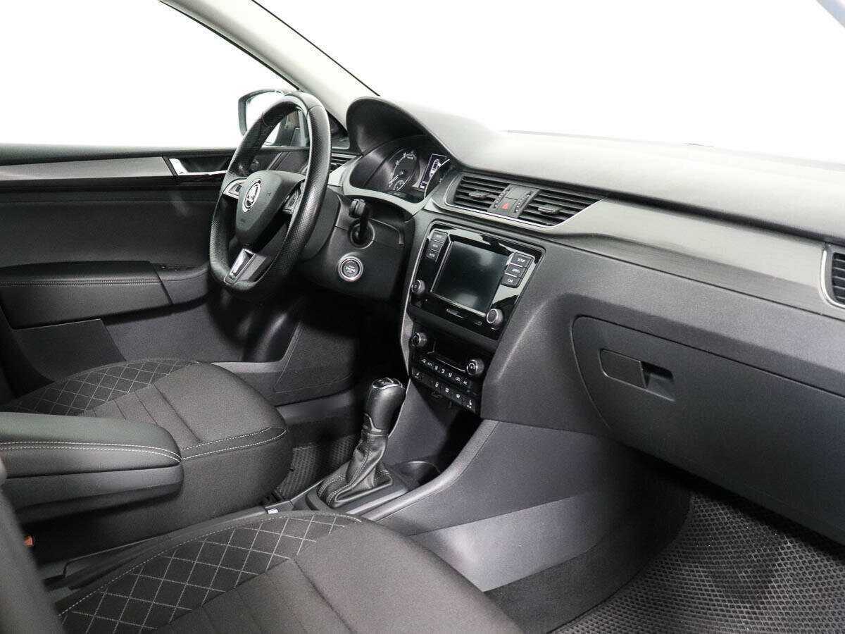 Skoda Rapid с пробегом — 2019 год. Фото: #6