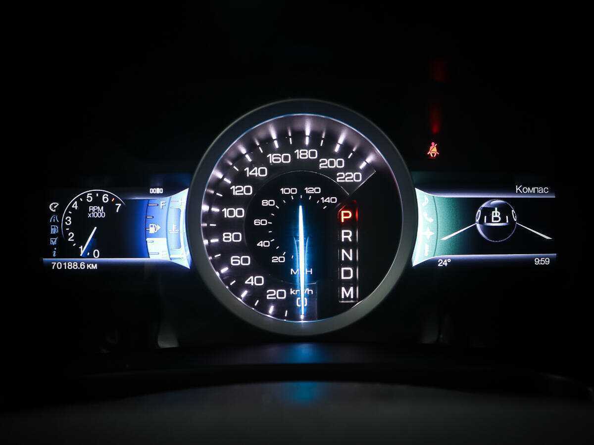 Ford Explorer с пробегом — 2013 год. Фото: #14