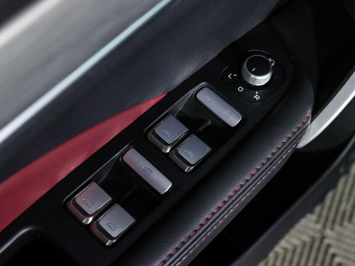 Geely Coolray с пробегом — 2021 год. Фото: #18