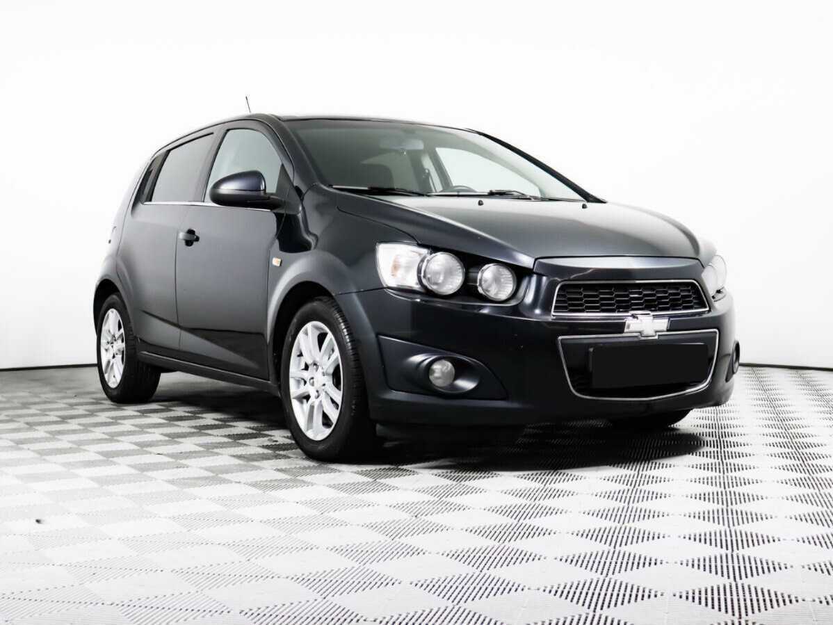 Chevrolet Aveo с пробегом — 2014 год. Фото: #2