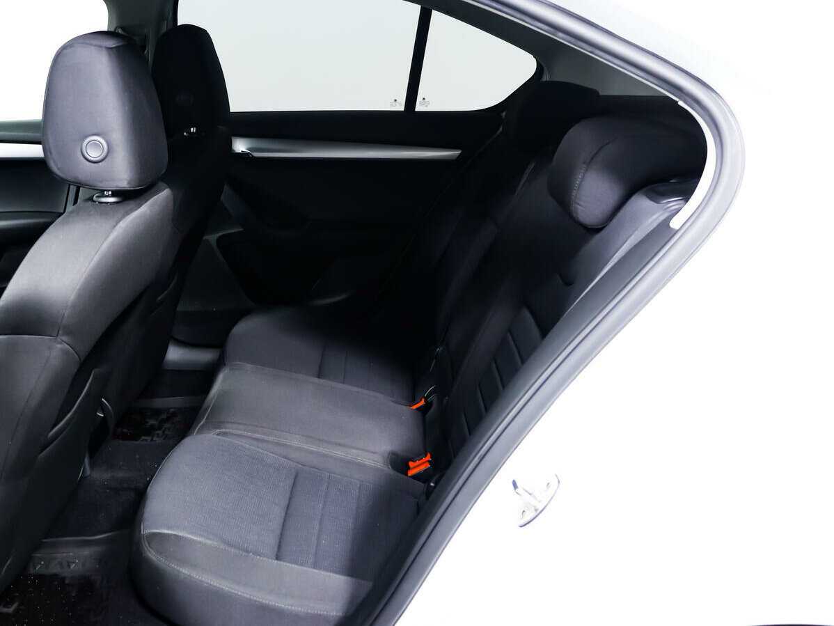 Skoda Octavia с пробегом — 2016 год. Фото: #11