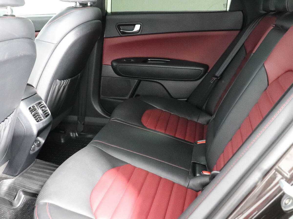 Kia Optima с пробегом — 2019 год. Фото: #12