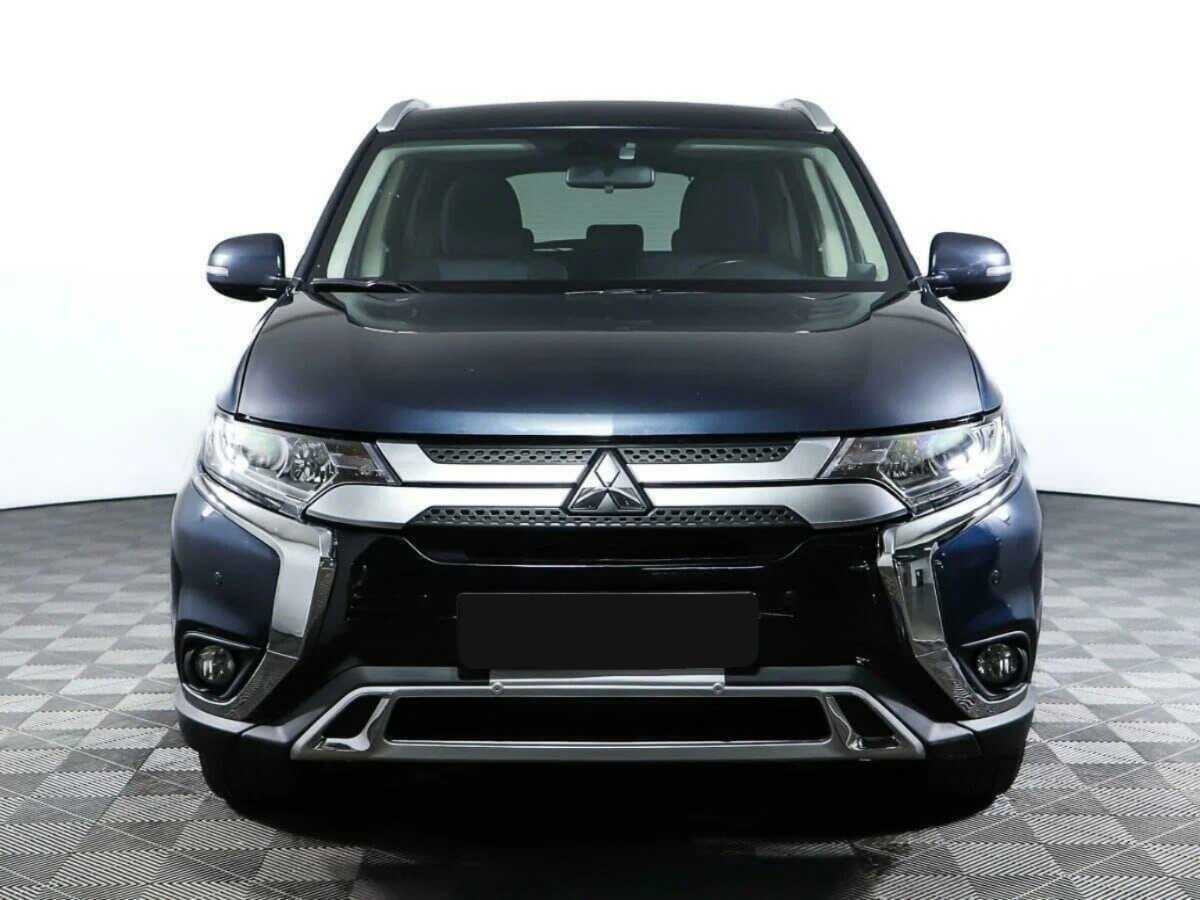Mitsubishi Outlander с пробегом — 2019 год. Фото: #1