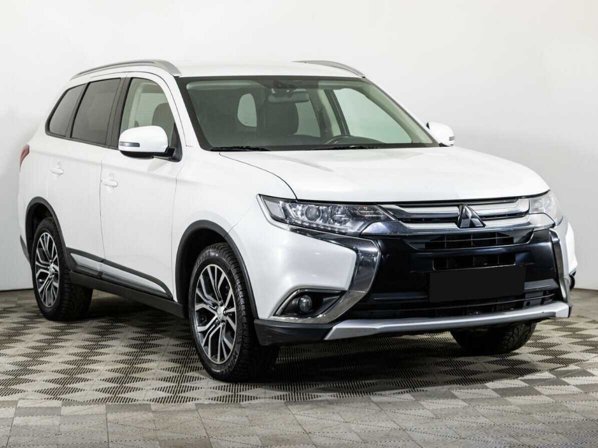 Mitsubishi Outlander с пробегом — 2018 год. Фото: #2