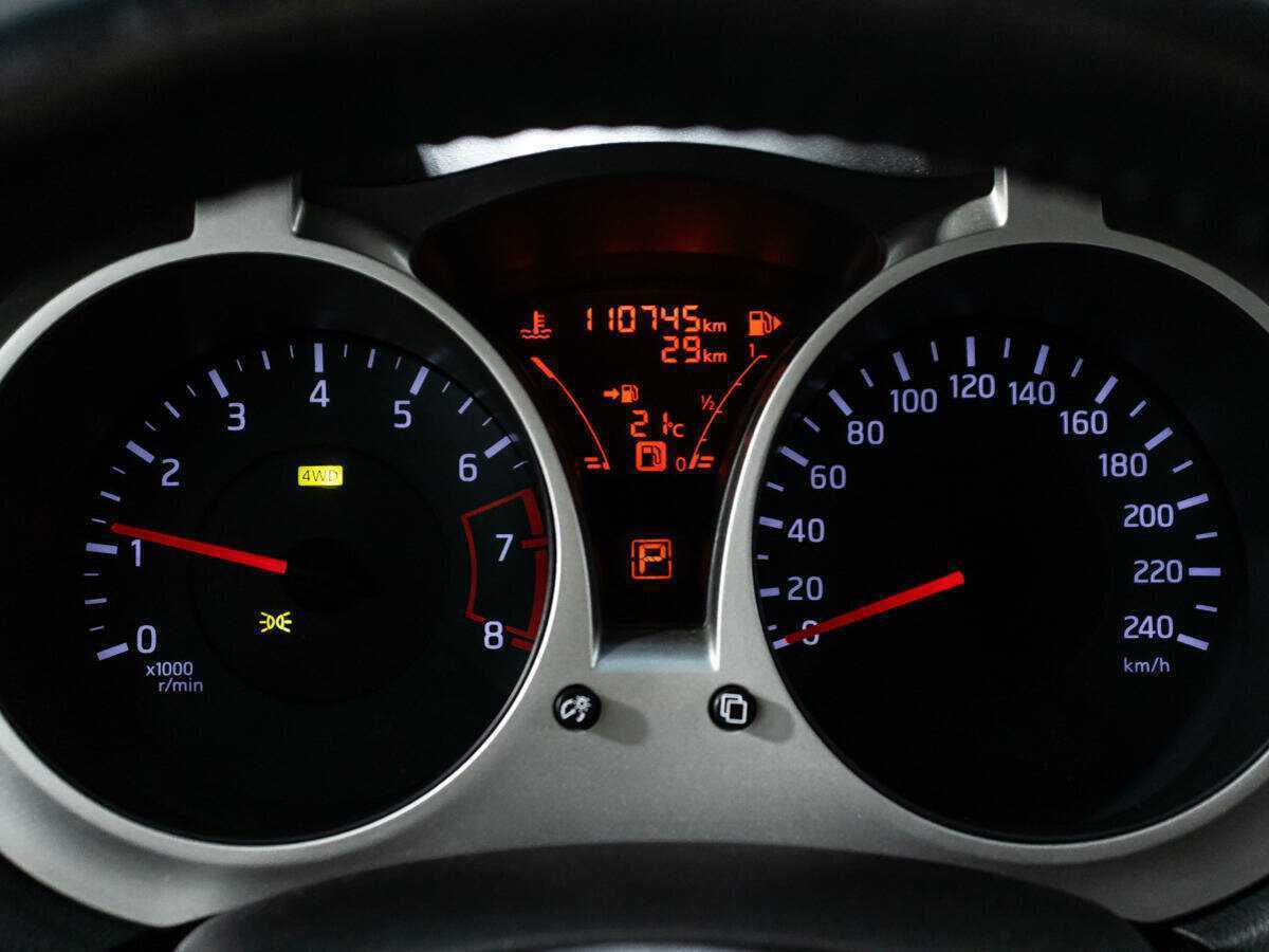 Nissan Juke с пробегом — 2013 год. Фото: #11