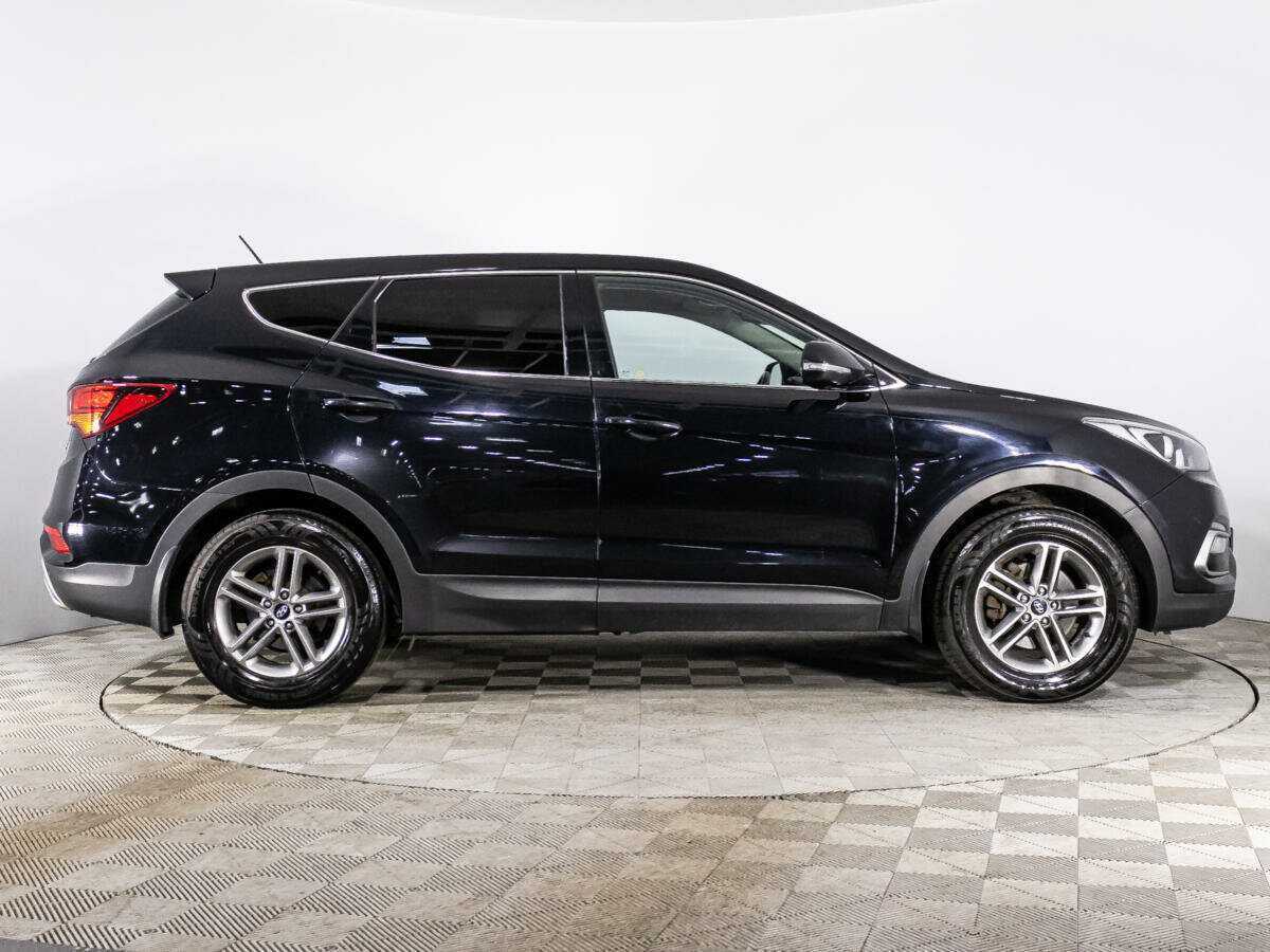 Hyundai Santa Fe с пробегом — 2016 год. Фото: #3