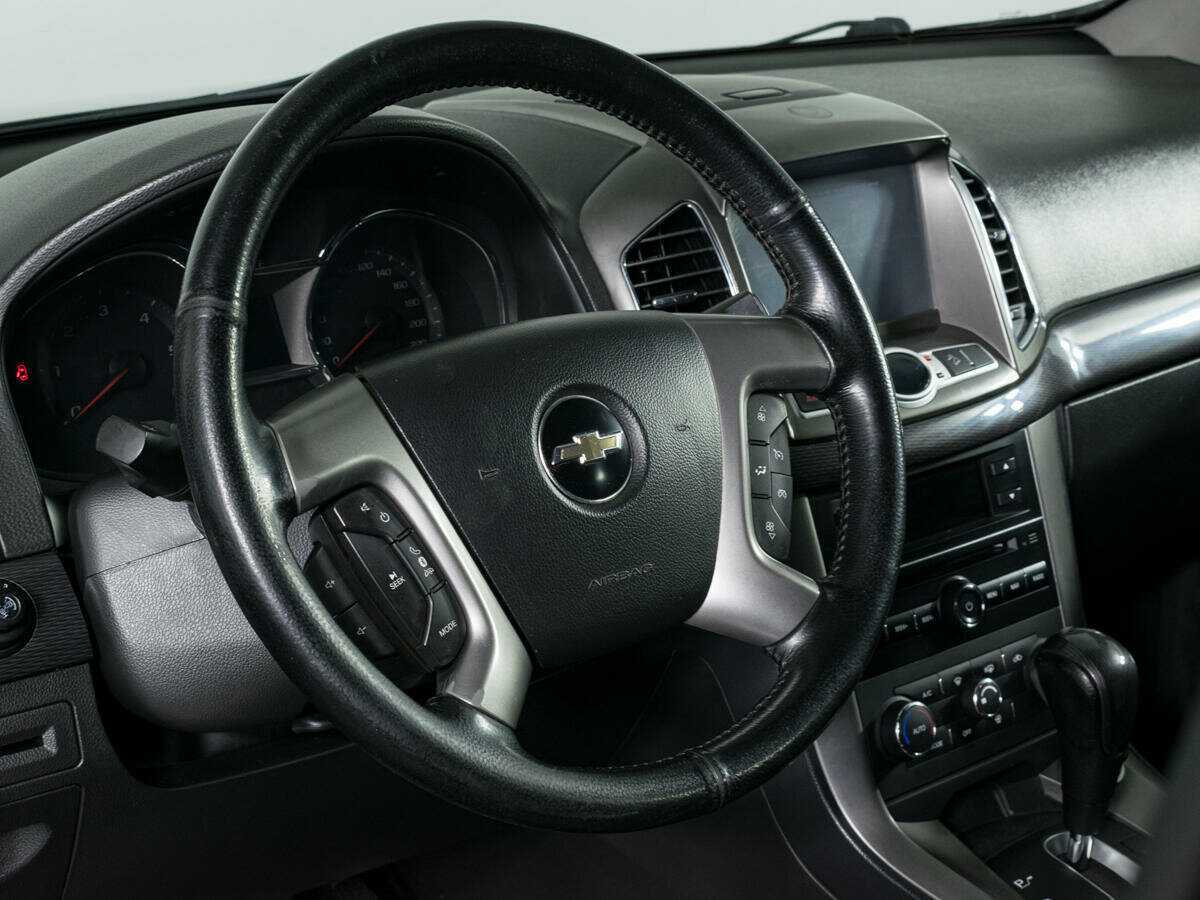 Chevrolet Captiva с пробегом — 2014 год. Фото: #8