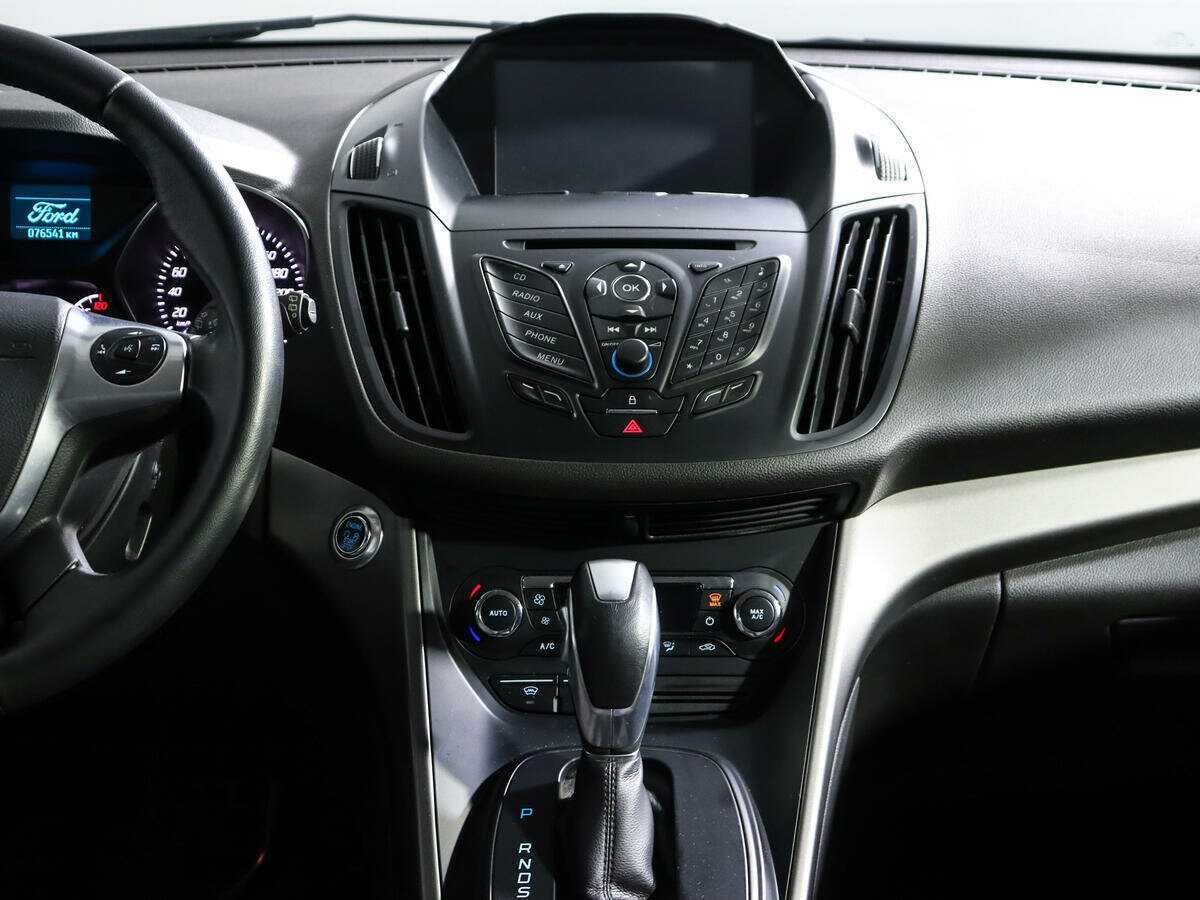 Ford Kuga с пробегом — 2015 год. Фото: #10