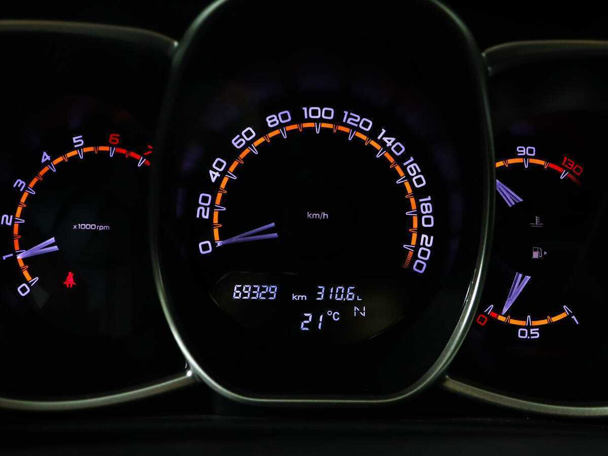 Lada (ВАЗ) Vesta с пробегом — 2019 год. Фото: #8