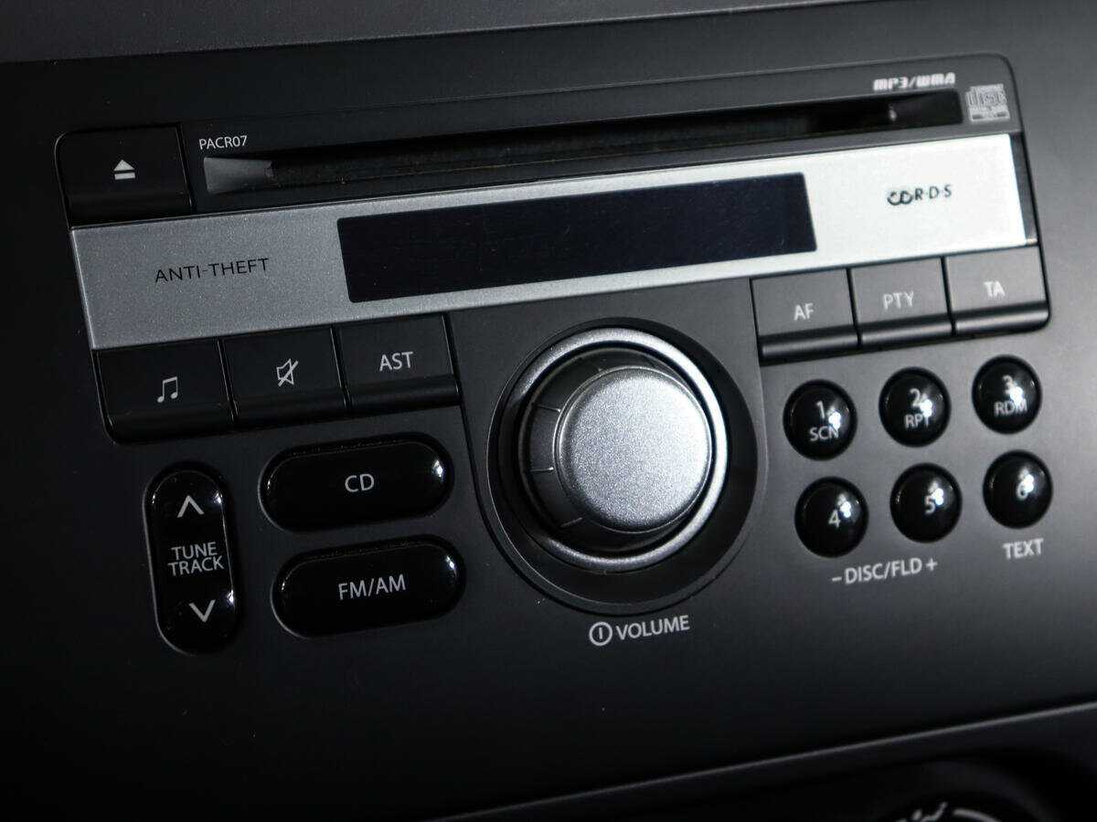 Suzuki SX4 с пробегом — 2014 год. Фото: #17