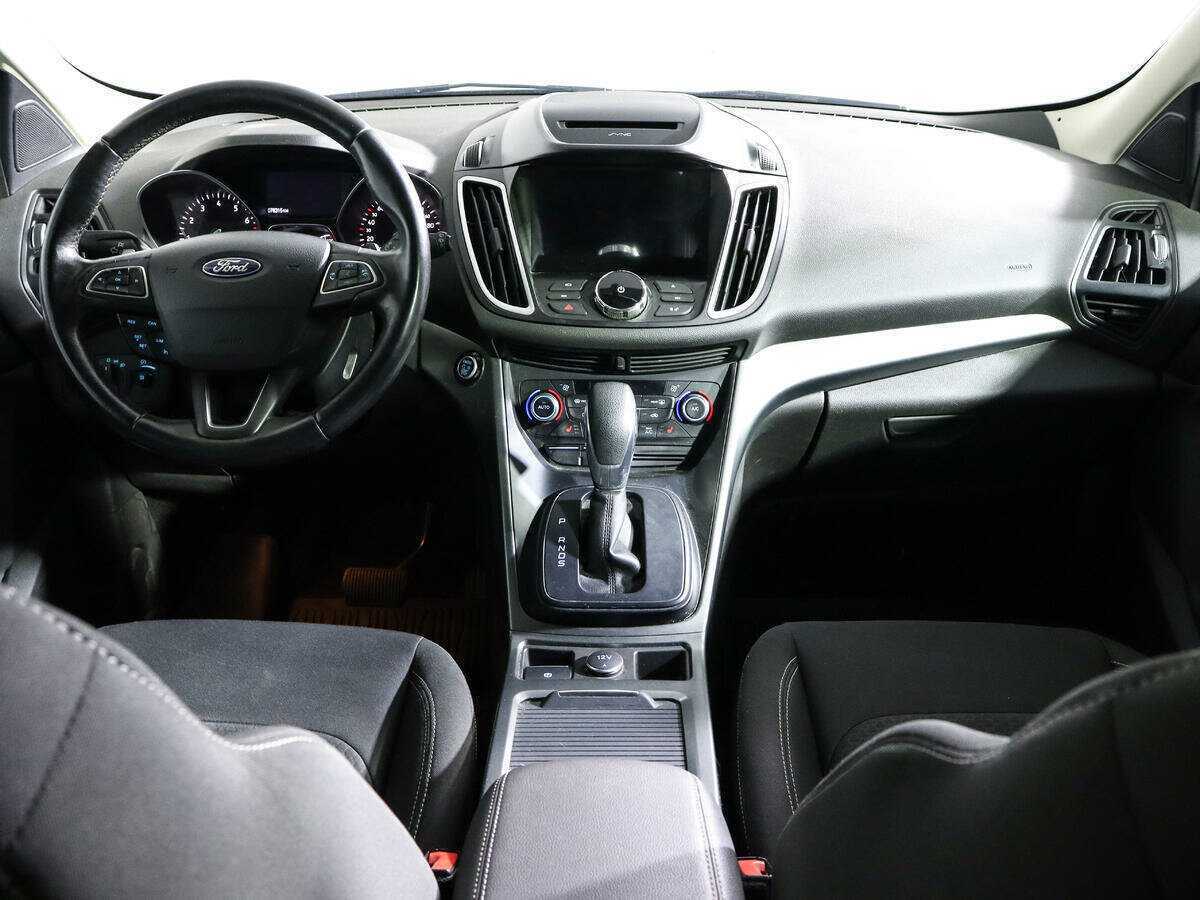 Ford Kuga с пробегом — 2017 год. Фото: #9